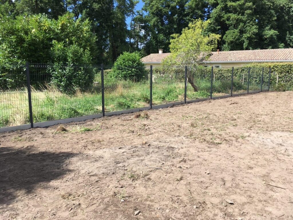 2 Cloture grillage rigide Lacanau 33680 scaled 1